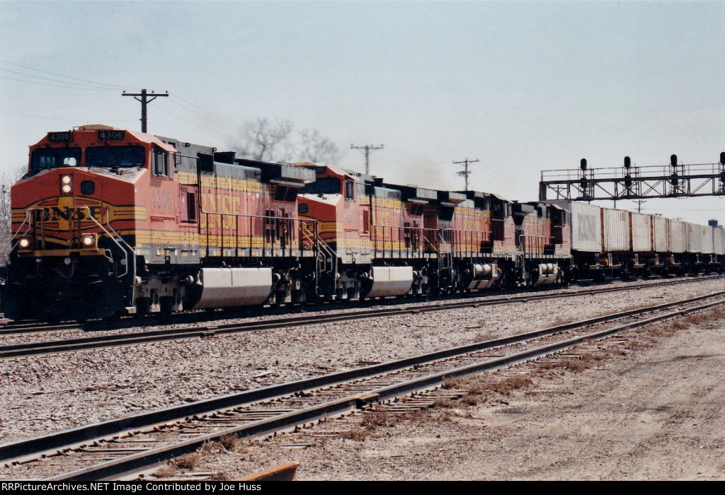 BNSF 4306 West